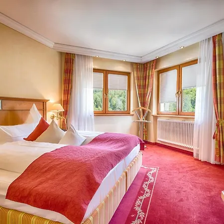 Ringhotel Moench's Waldhotel Hotel