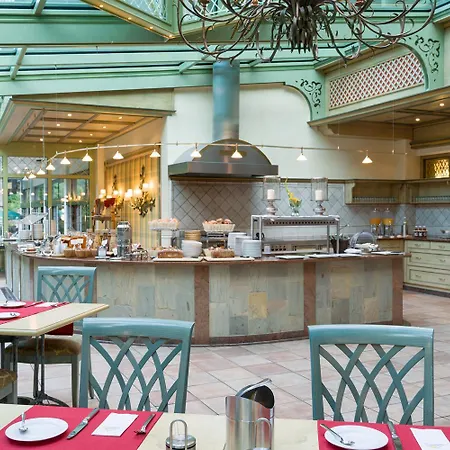 Ringhotel Moench's Waldhotel 4*