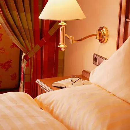 Ringhotel Moench's Waldhotel 4*