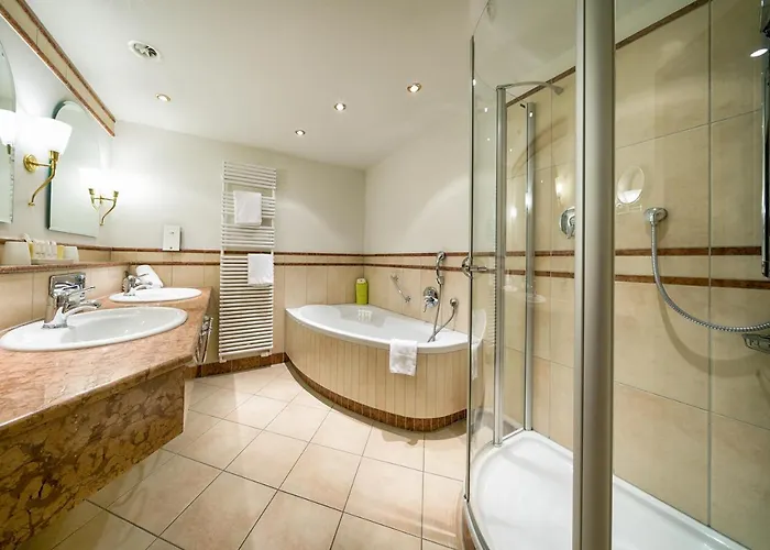 Hotel Ringhotel Mönch`s Waldhotel 4*