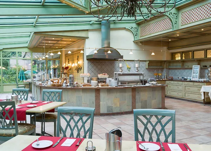 Ringhotel Moench's Waldhotel 4*