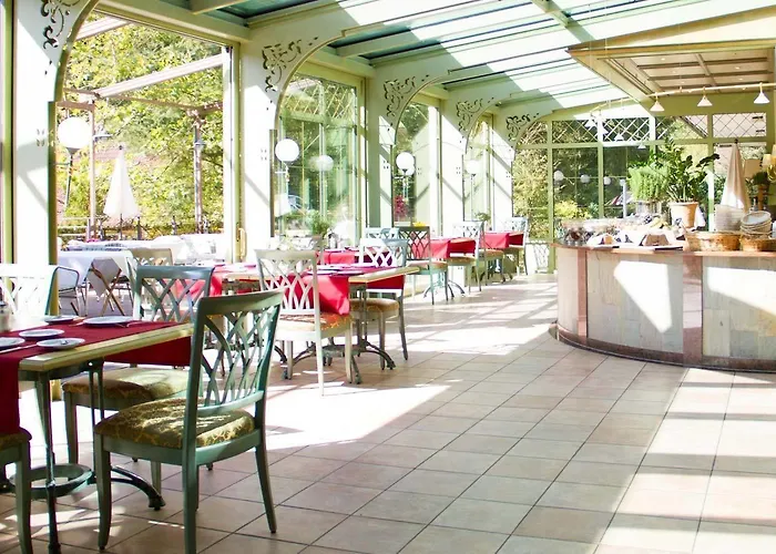 Ringhotel Moench's Waldhotel Hotel